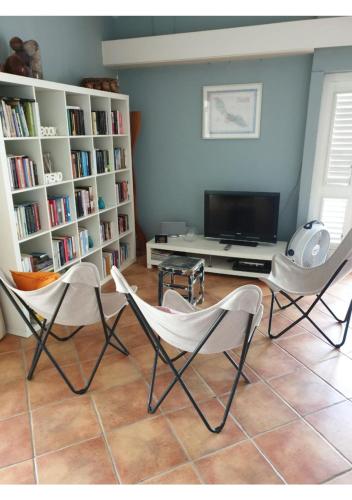 Two-Bedroom House image 6