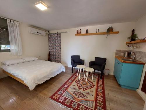 . Cute guest room