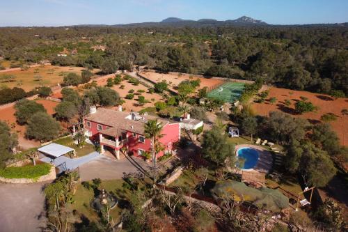  Villa Monsebo, pool tennis & minigolf in Algaida