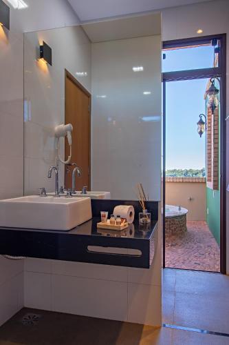 297066090 Cassorova Hotel Boutique