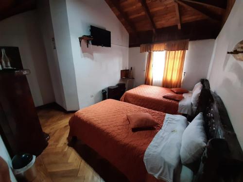 2 double beds