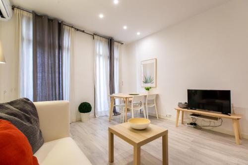 Pere Serafi 2 bedroom apartment - image 2