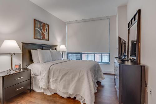 Southwest Waterfront 30 Day Stays