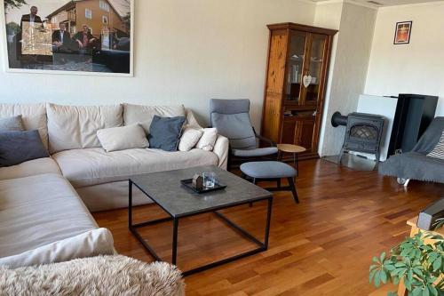 Marikollen, spacious appartment with sunny veranda