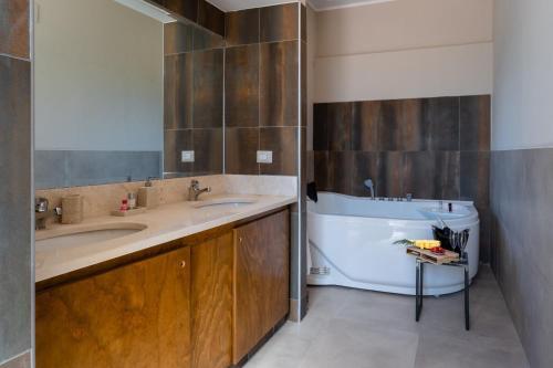 Cascina San Michele Room Type - King Suite with Spa Bath