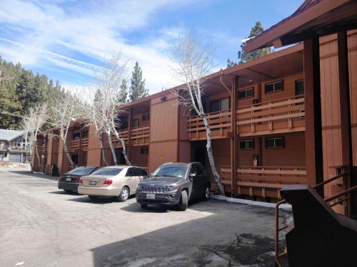 Ventura Grand Inn in กลางเมืองแมมมอธ เลค