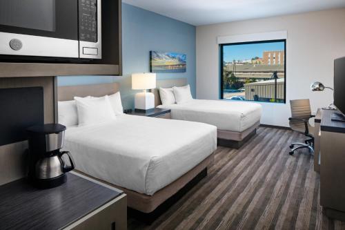 Queen Room with Accessible Tub - Disability Access