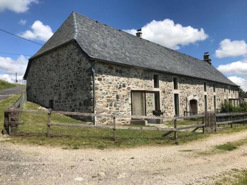 B&B Marchastel - Gîtes du Chênelong Cantal - Bed and Breakfast Marchastel