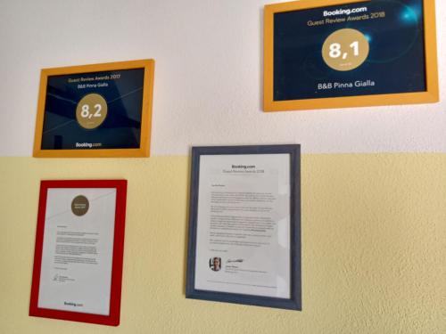 B&B Pinna Gialla chambre d'hôte Pietre Rosse