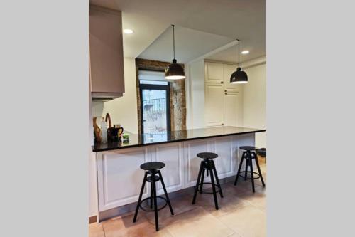 ห้องครัว, Villa Tauria- Casa de campo em aldeia medieval in ซาบูกัล