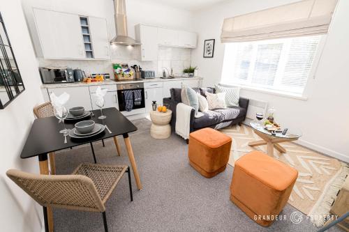 A Romantic Cosy City Centre Apartment With Free Parking