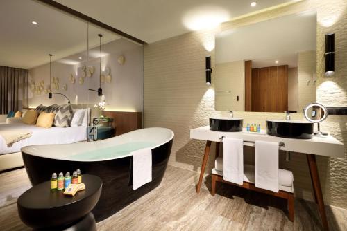 Grand Palladium Select Costa Mujeres - All Inclusive, Канкун (фото 7)