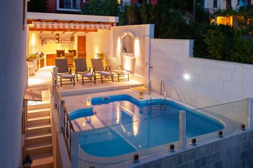 Idyllic villa Marieta with private pool and unforgettable view - Accommodation - Makarska