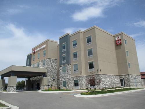 Best Western Plus McPherson - Hotel