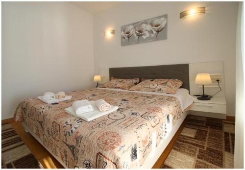 Apartments by the sea Rogoznica - 1089 - image 5