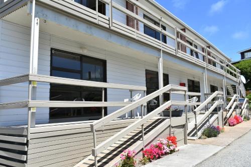 Moeraki Beach Motels in Moeraki