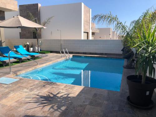 Luxury 4 bed private villa with option of heated pool in Villamartin