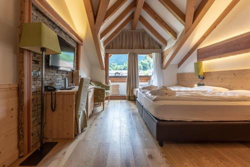 Suite, deluxe, junior