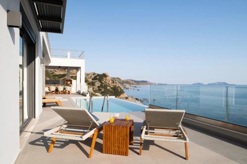 Rozites Luxury Beachfront Villa Crete
