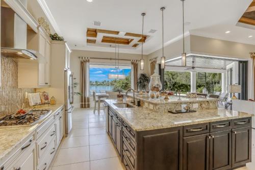 Exceptional Vacation Home in Cape Coral home - main image