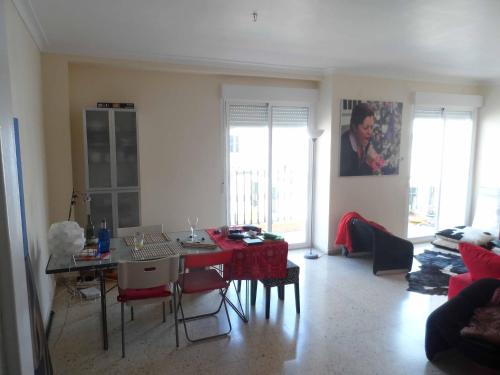  HABITACION CON WIFI - piso compartido in Sevilla