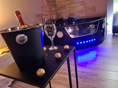 Apartament z jacuzzi Kraków Room Type - Deluxe Apartment with Spa Bath