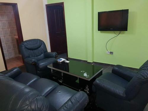 LE MILAN ( appartements et chambres meubles ) in Douala