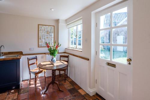 The Coach House Eyke Air Manage Suffolk - image 4