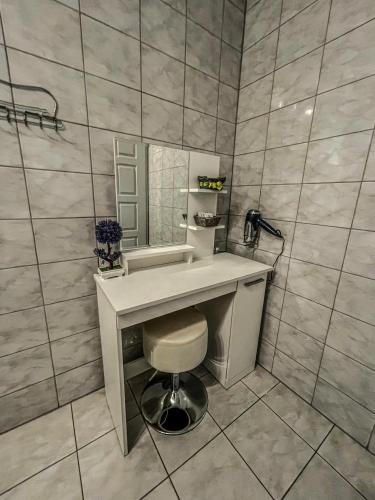 Elizabeth Apartman - image 6