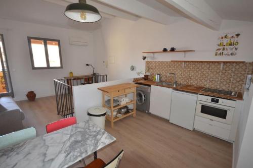 LE DIX Duplex historical center balcony with view and air conditioning LE DIX Duplex historical center balcony with view and air conditioning