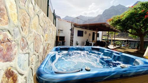 2 bedrooms house with sea view enclosed garden and wifi at Tasartico 4 km away from the beach gîte à louer Tasartico