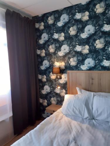 1 twin bed