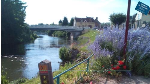 B&B Pont-Remy - Aux 10 Ponts - Gîte aux abords du fleuve La Somme - La mer à 30 min - La nuit pour 6 voyageurs - Bed and Breakfast Pont-Remy