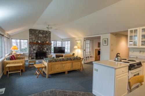 Pine Street Cottage – Sisters, OR