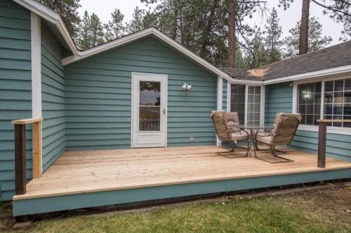 Pine Street Cottage – Sisters, OR