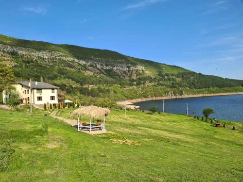 Family hotel Borovitsa in Parvomay