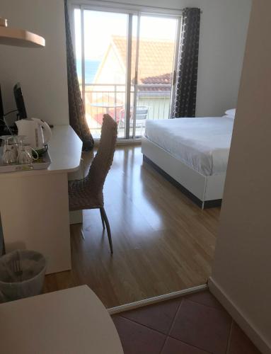 Pink Inn - image 8