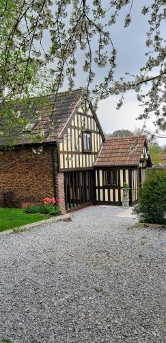 The Old Carthouse - image 3