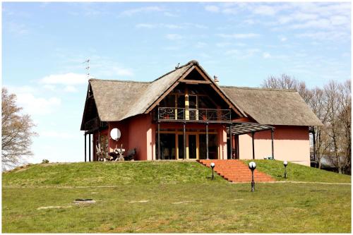 Unterkunft von außen, Svencelė Resort (Svencele Resort) in Priekule