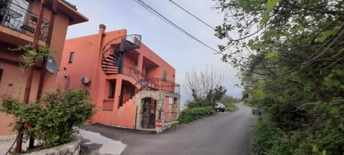 Draga`s rooms in Virpazar