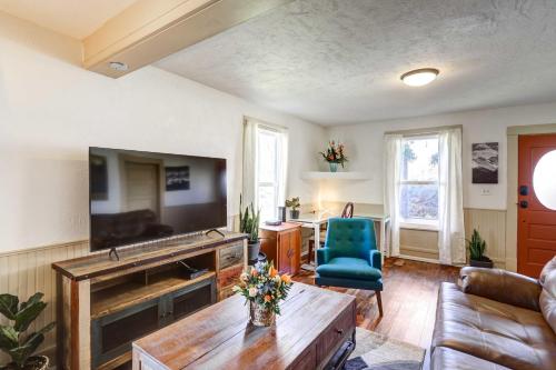 Charming Montrose Family Home Block to Downtown! - Montrose