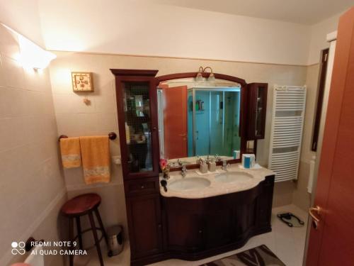 Valery Room