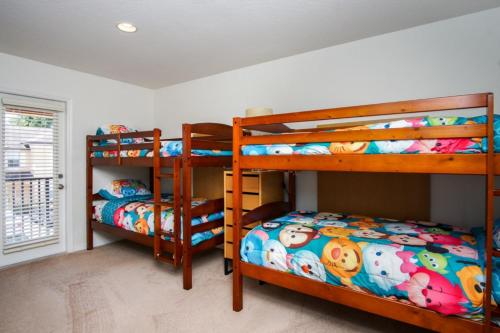 Modern Townhome - image 14