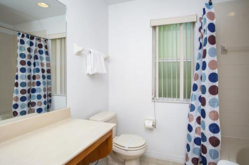 Modern Townhome - image 13