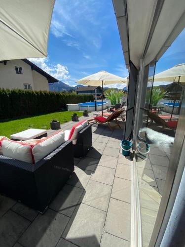 Modernes Alpenapartment mit Sauna Wintergarten und Pool - Apartment - Salzburg