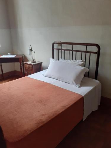 1 queen bed, 2 double beds