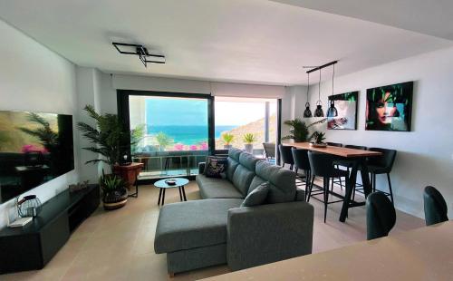 SUPER SIX - Brand New Seaview in Costa Del Sol, Fuengirola (photo 5)