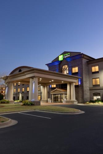 Holiday Inn Express Hotel & Suites Opelika Auburn, an IHG Hotel