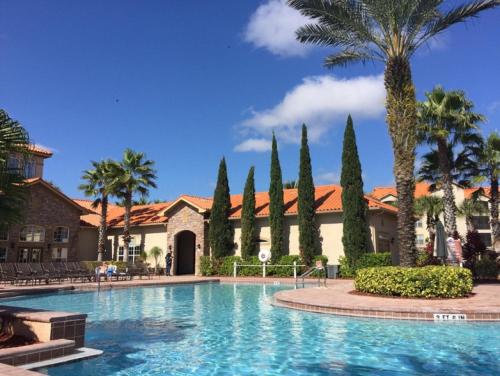 COZY RESORT CONDO NEAR TOP ATTRACTIONS IN ORLANDO