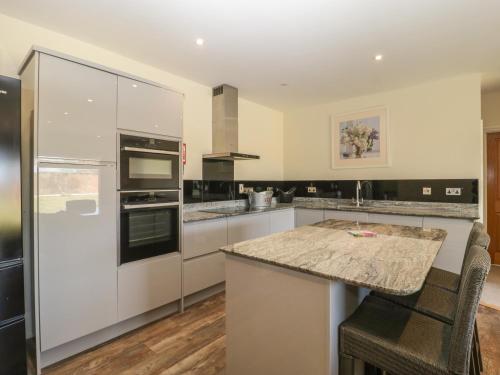 Milton Manor in Milton on Stour